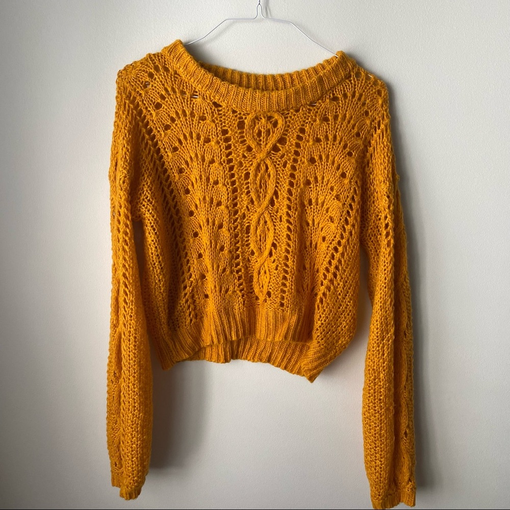 Yellow orange cropped knit sweater womens size M